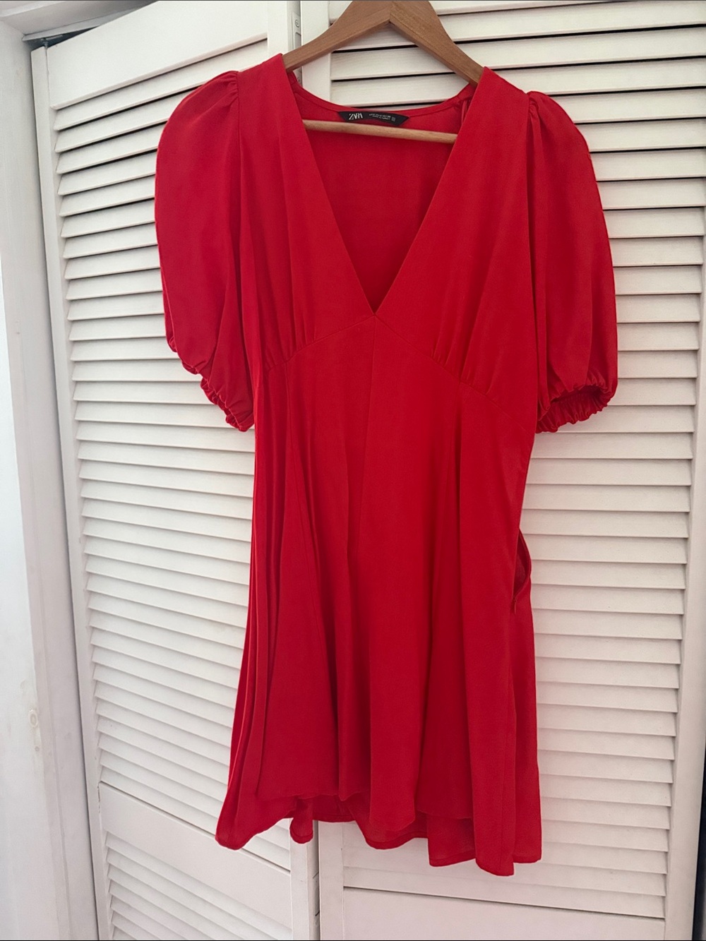 Zara Bright Red V-Neck Puff Sleeve dress